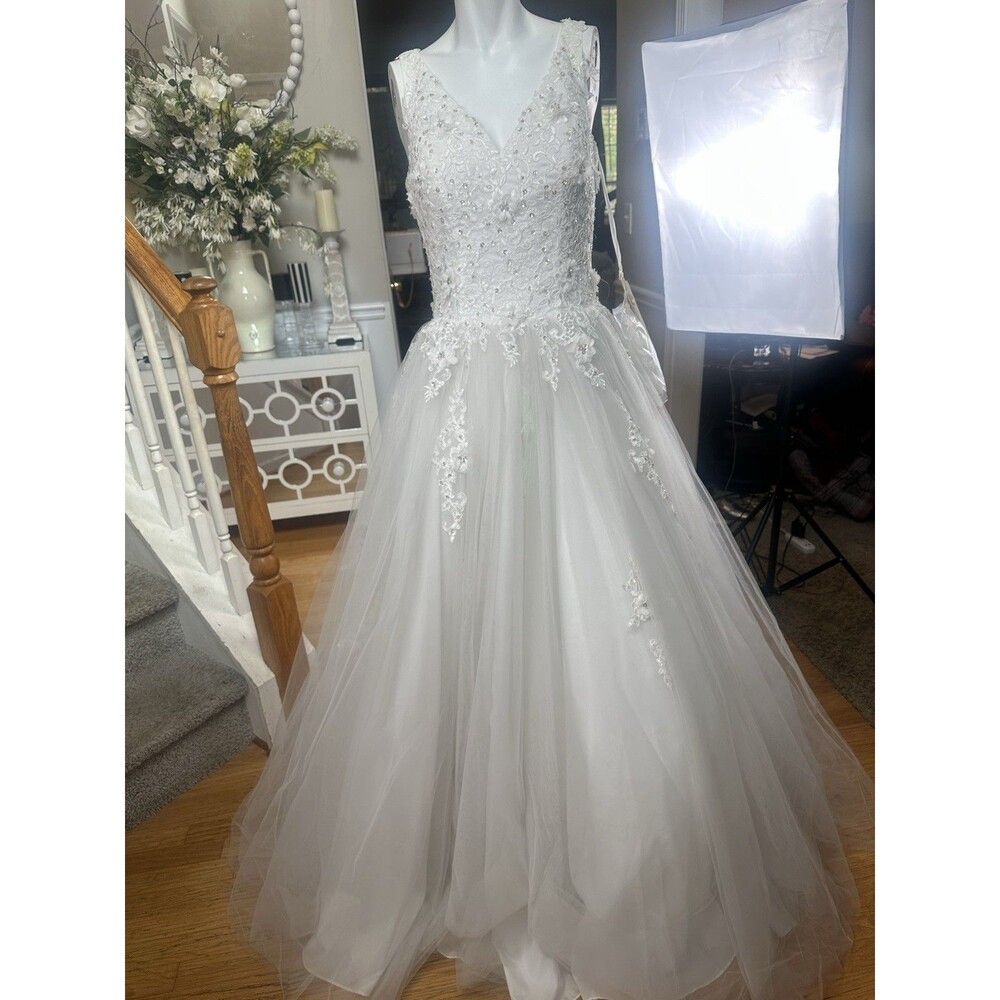 Dancing Queen #0079 Beaded Lace Elegant Tulle Bridal Gown Corset Back Sz L NWT